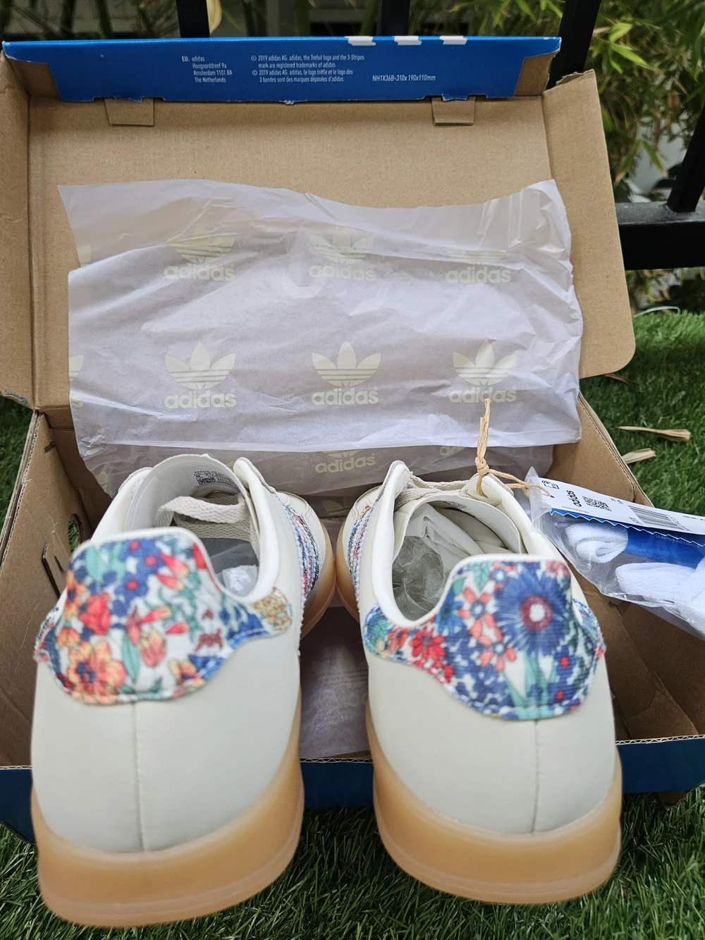 NIB Adidas Gazelle Indoor Liberty London Floral Cream Unisex Sneakers 8M / 9.5W